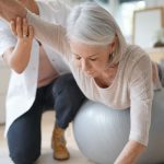 Übung mit Gymnastikball