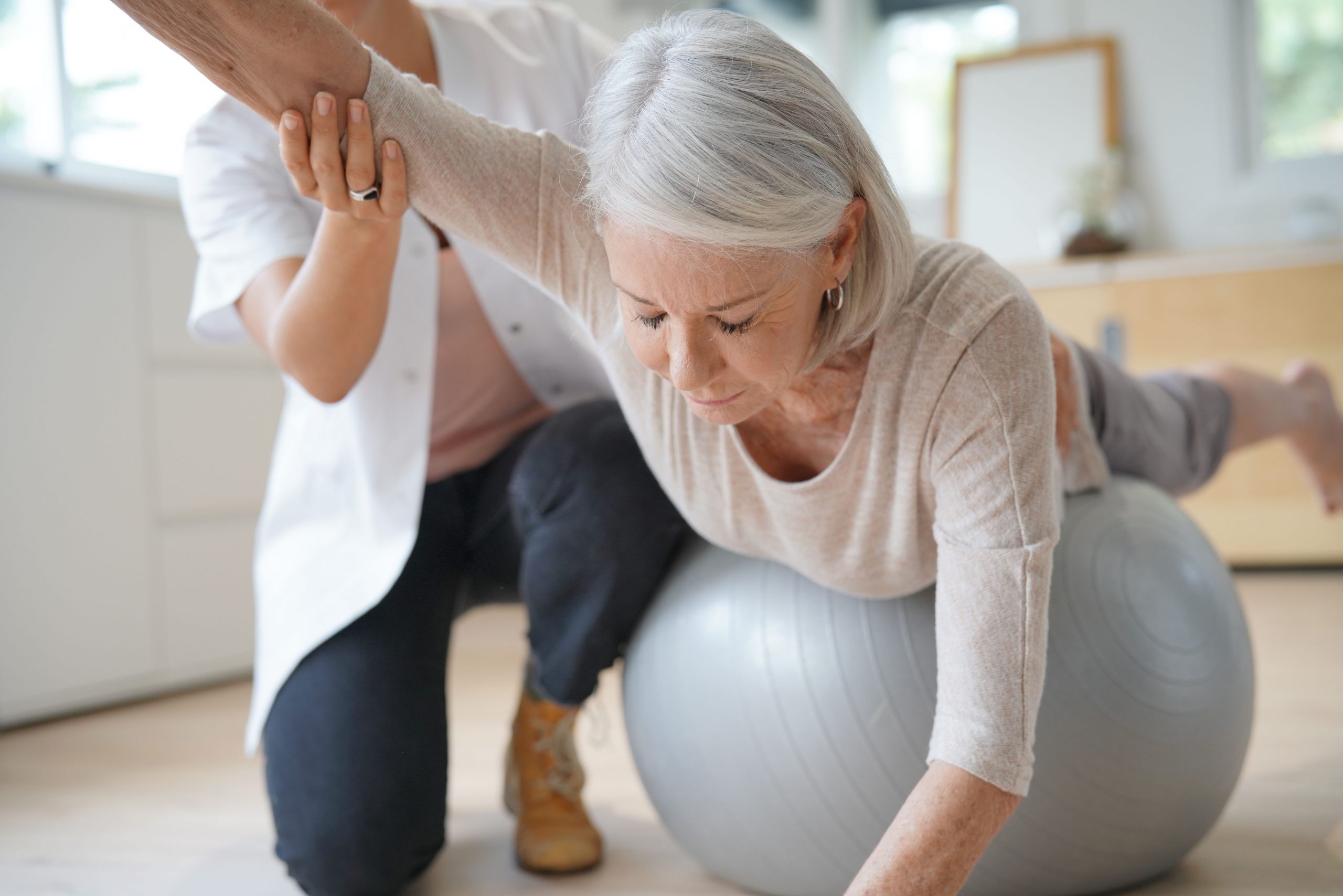 Übung mit Gymnastikball